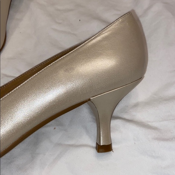 Stuart Weitzman mini pump - Picture 5 of 5